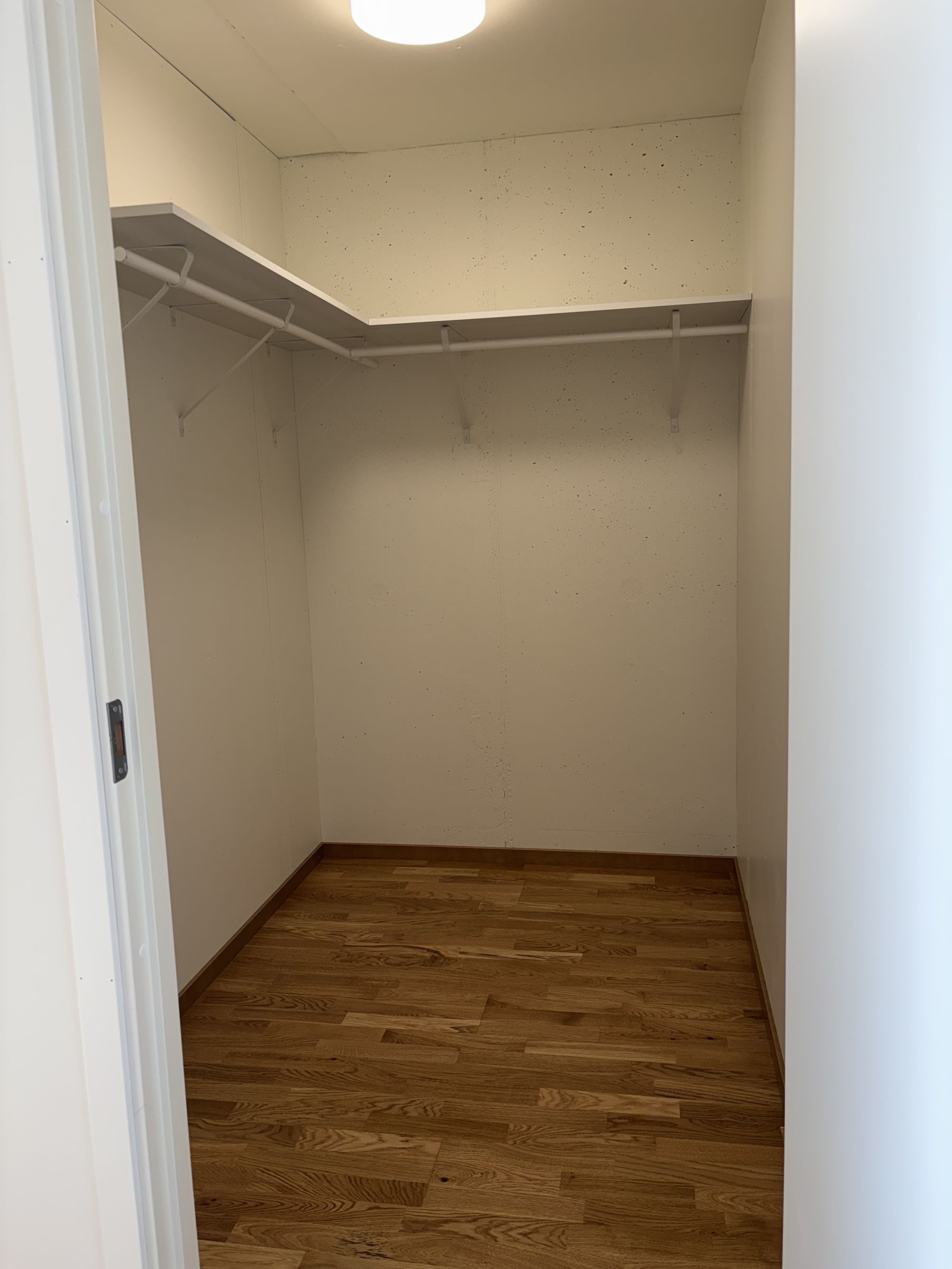 Photo 19 of 21