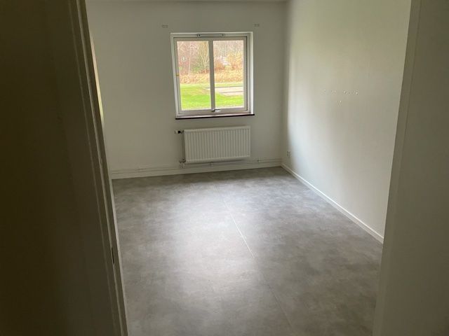 Photo 14 of 36