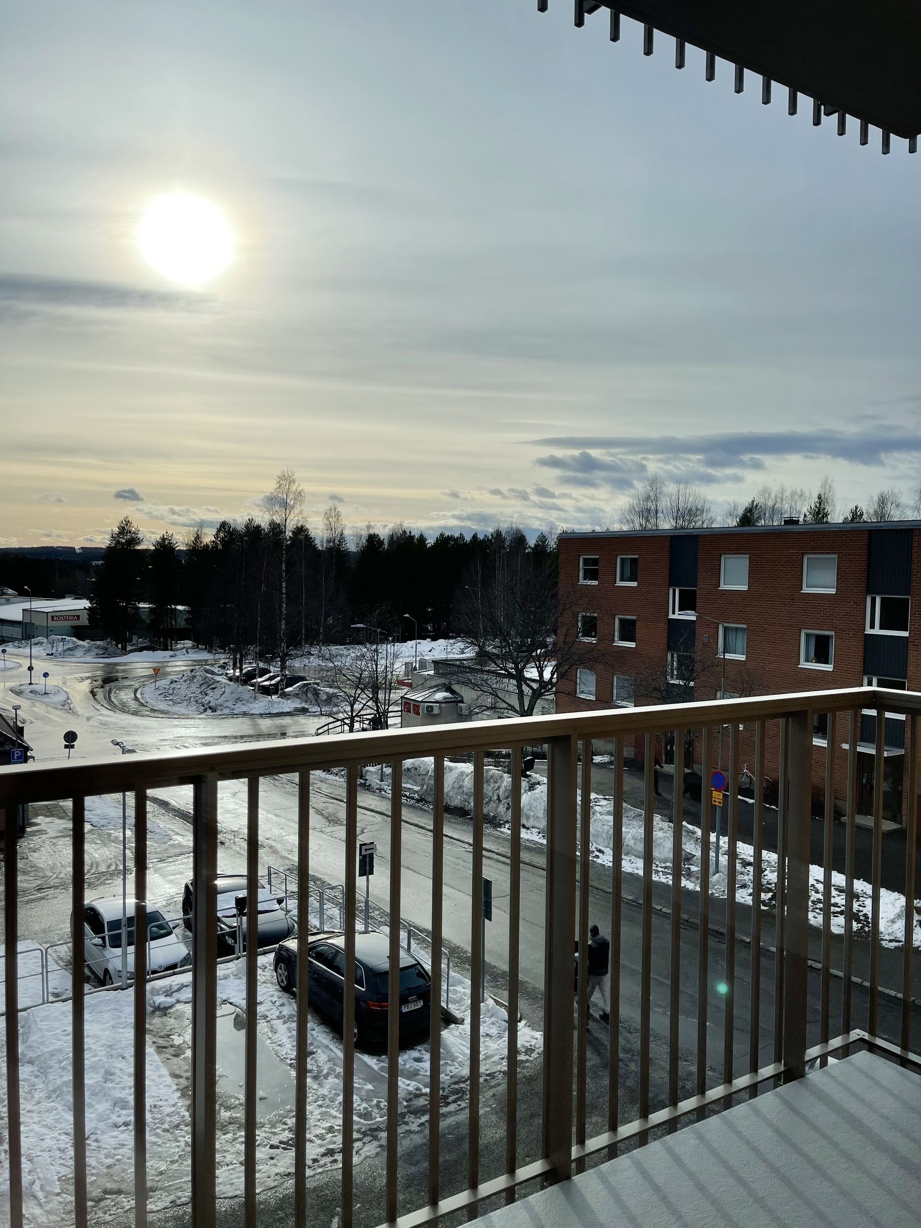 Photo 16 of 33